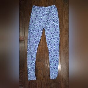 Stylish Purple Snowflake Leggings